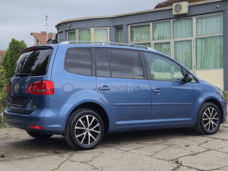 Volkswagen Touran 1.6 TDI N A V. I