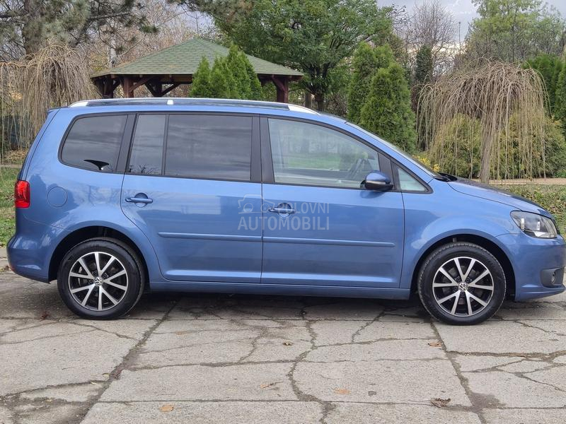 Volkswagen Touran 1.6 TDI N A V. I