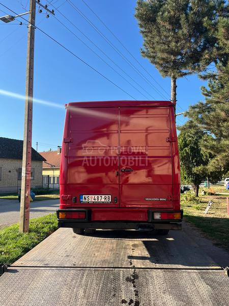 Mercedes Benz Vario 815