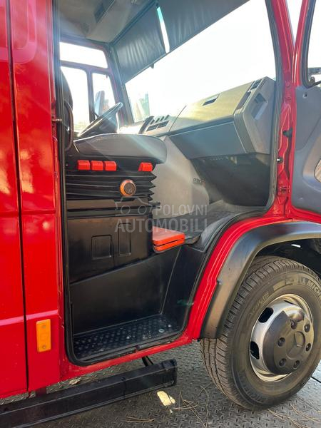 Mercedes Benz Vario 815