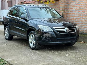 Volkswagen Tiguan 4x4 DSG Pano
