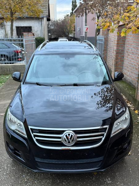 Volkswagen Tiguan 4x4 DSG Pano