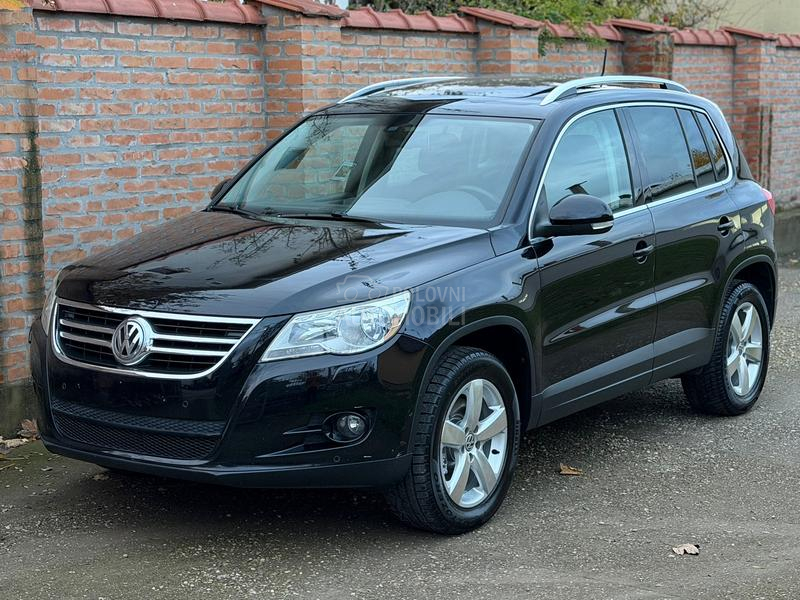 Volkswagen Tiguan 4x4 DSG Pano