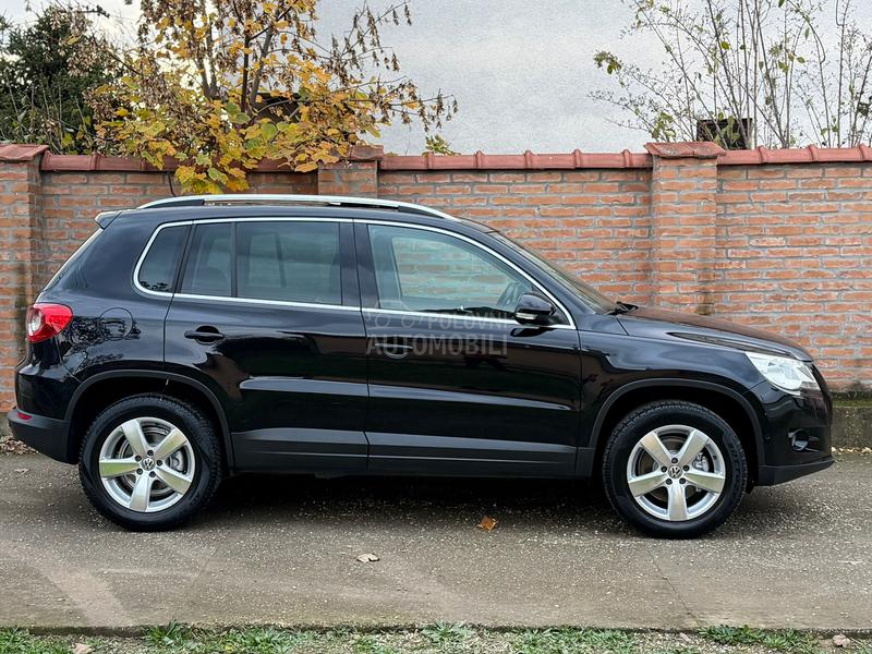 Volkswagen Tiguan 4x4 DSG Pano