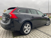 Volvo V60 2.0d3 KINETIC NOV
