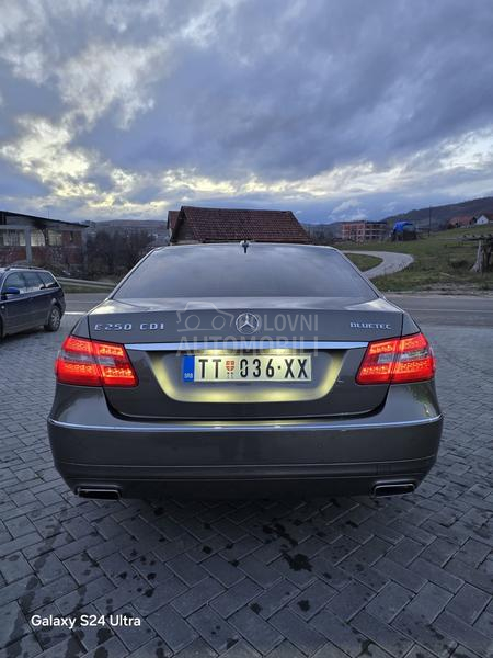 Mercedes Benz E 250 