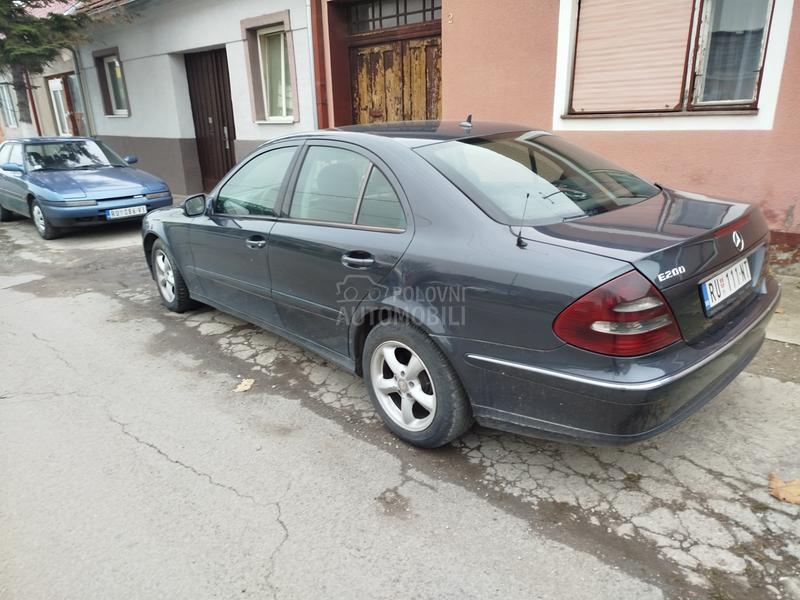 Mercedes Benz E 220 Elegance