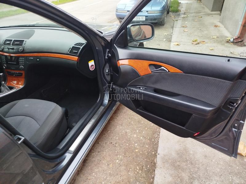 Mercedes Benz E 220 Elegance