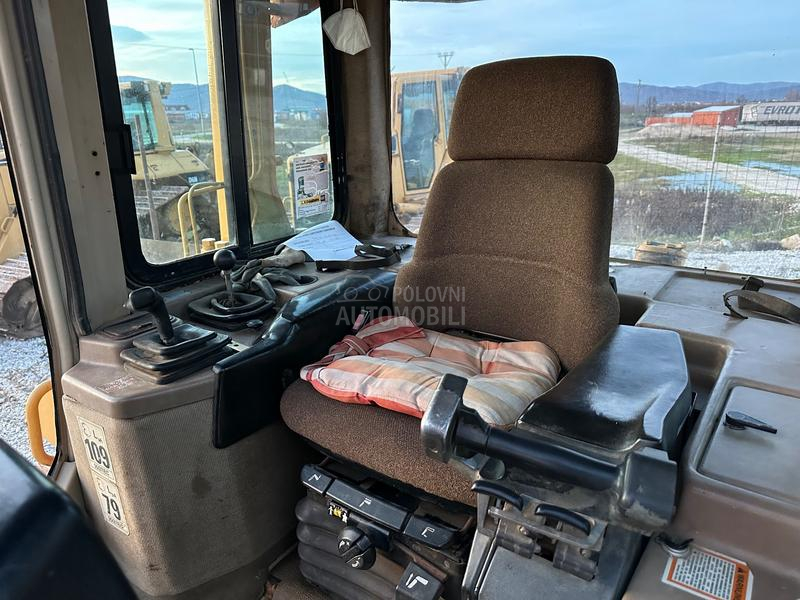 CAT D6M LGP