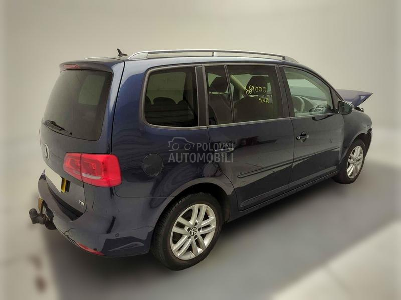Volkswagen Touran CAYC 1.6 2011. god. -  kompletan auto u delovima