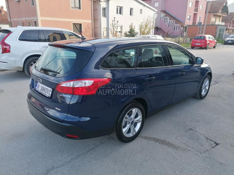Ford Focus 1.0i TREND LINE CH