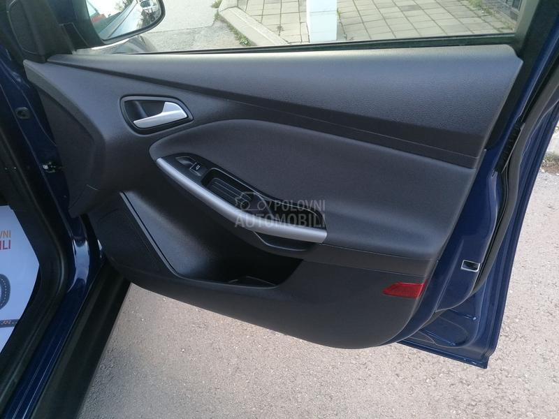 Ford Focus 1.0i TREND LINE CH