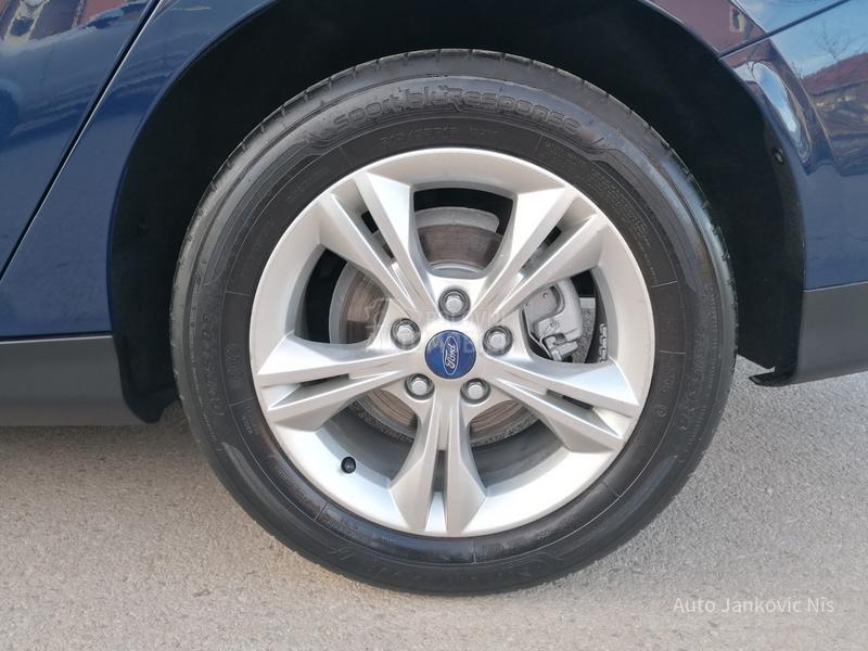 Ford Focus 1.0i TREND LINE CH