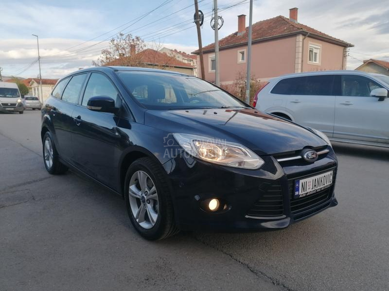 Ford Focus 1.0i TREND LINE CH