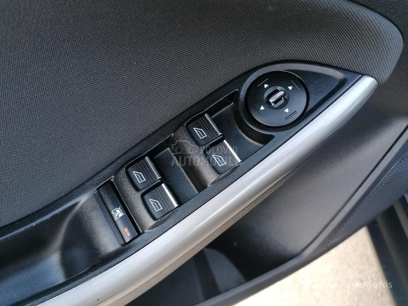 Ford Focus 1.0i TREND LINE CH