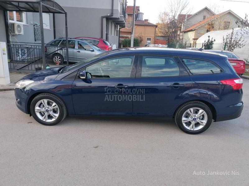 Ford Focus 1.0i TREND LINE CH