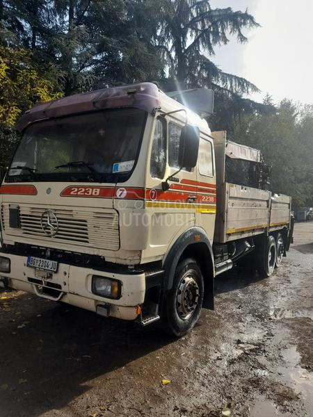Mercedes Benz 2238