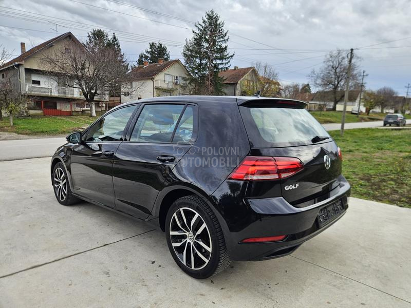 Volkswagen Golf 7 1.0 TSI