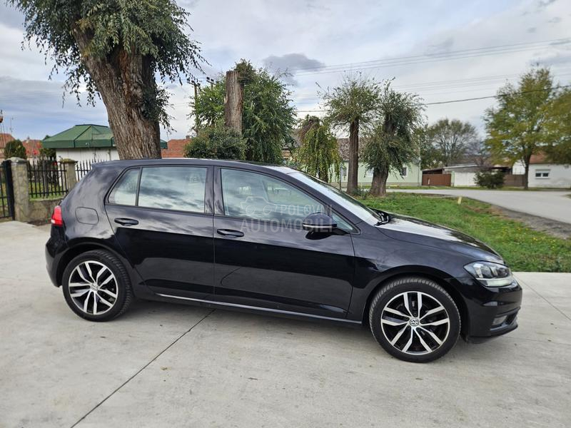 Volkswagen Golf 7 1.0 TSI