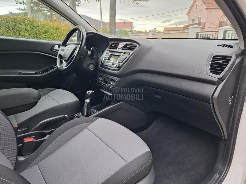 Hyundai i20 1.2 B.e.n.z.i.n