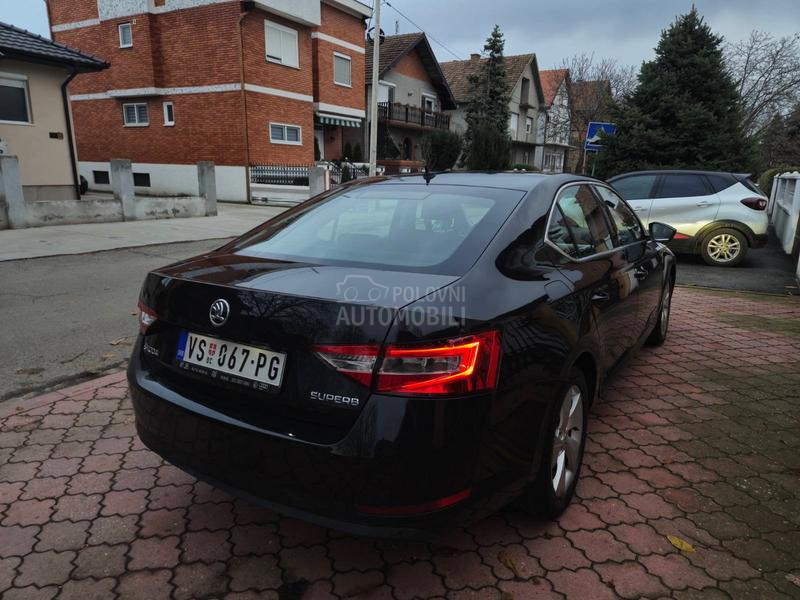 Škoda Superb 2.0 TDI DSG DIODA