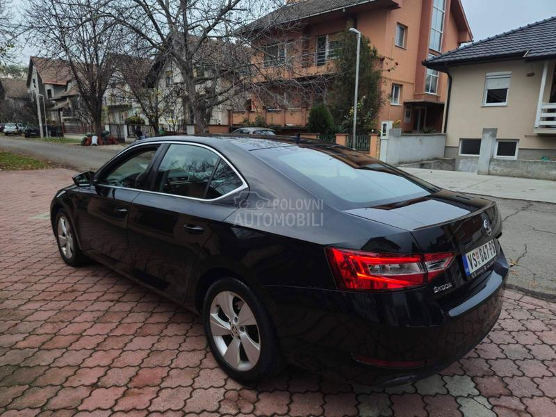 Škoda Superb 2.0 TDI DSG DIODA