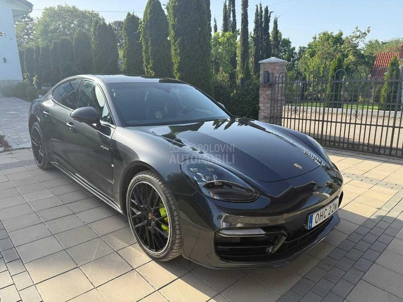 Porsche Panamera 4 E-Hybrid 462