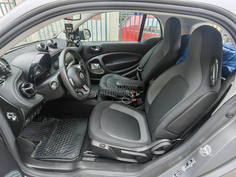 Smart ForTwo Elektro MAT sivi JBL