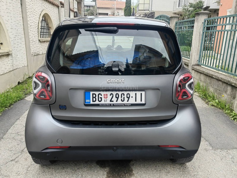 Smart ForTwo Elektro MAT sivi JBL