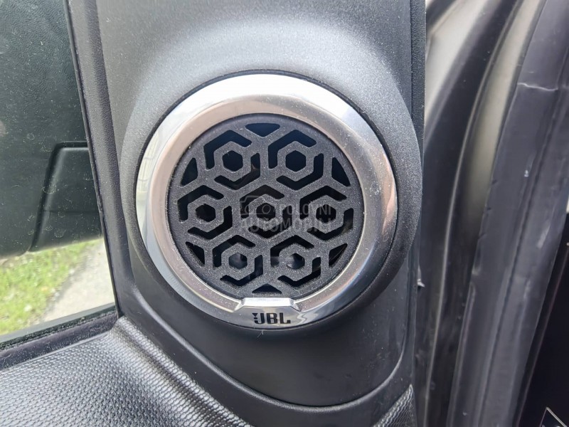 Smart ForTwo Elektro MAT sivi JBL