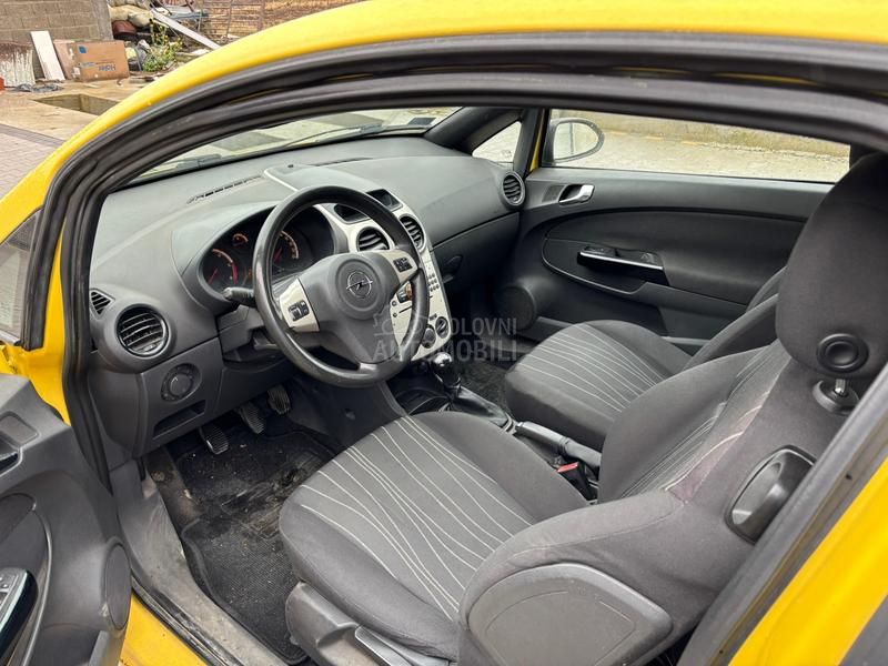 Opel Corsa D 