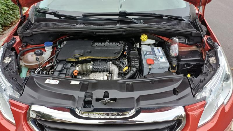 Peugeot 2008 1.6 hdi  nov nov