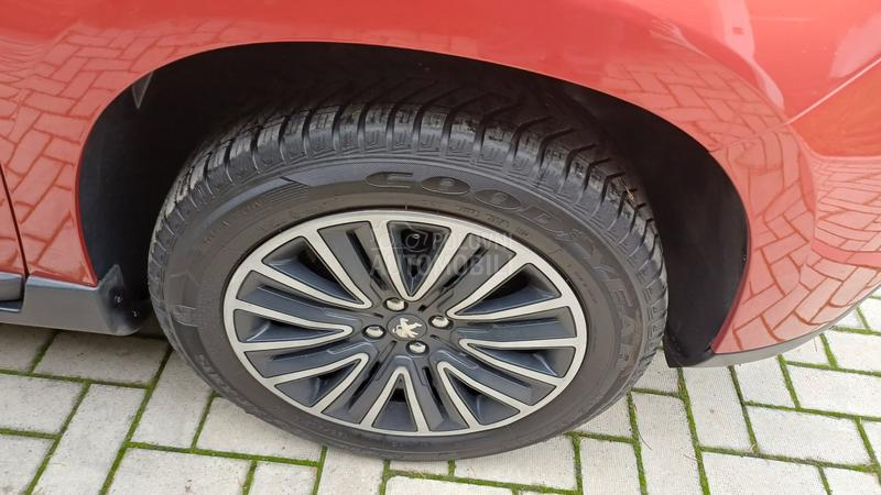 Peugeot 2008 1.6 hdi  nov nov