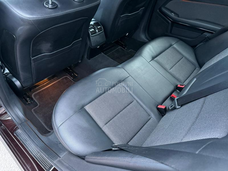 Mercedes Benz E 200 AVANTGARDE/XENON