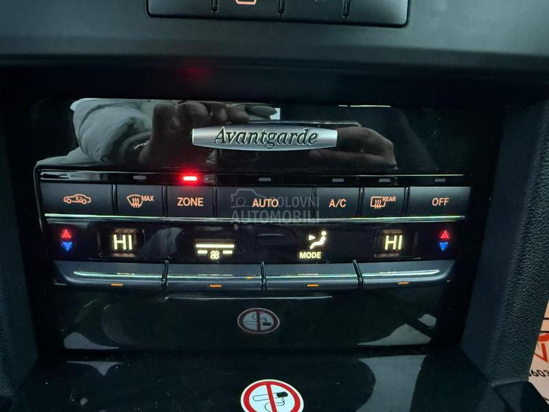 Mercedes Benz E 200 AVANTGARDE/XENON
