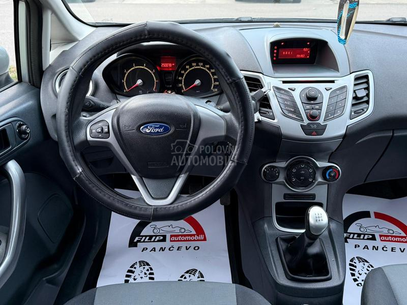 Ford Fiesta 1.2 B T O P