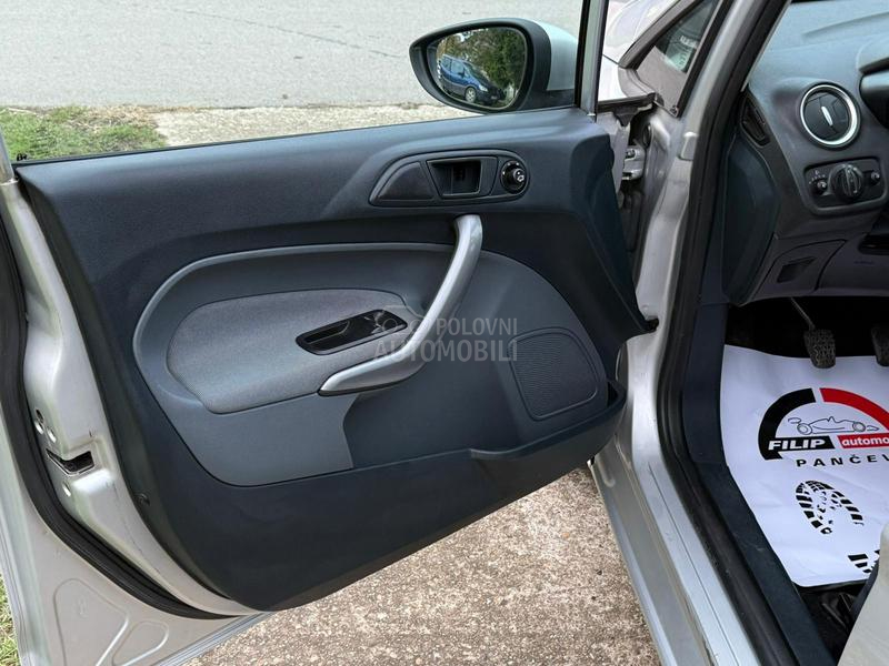 Ford Fiesta 1.2 B T O P