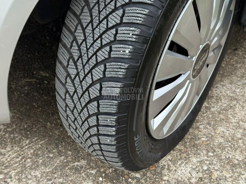 Ford Fiesta 1.2 B T O P