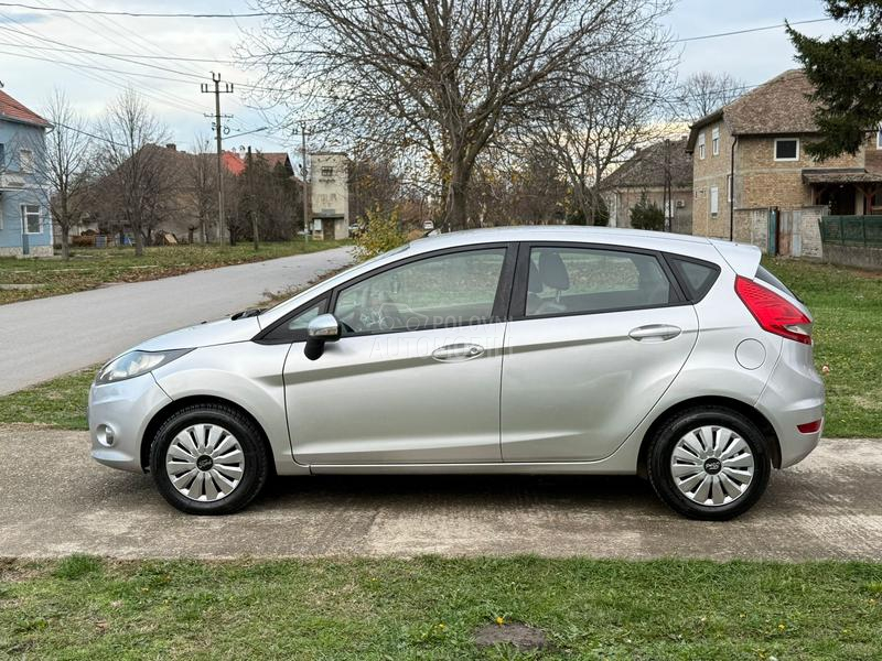 Ford Fiesta 1.2 B T O P