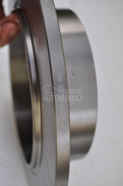 Bosch zadnji diskovi 2 L359