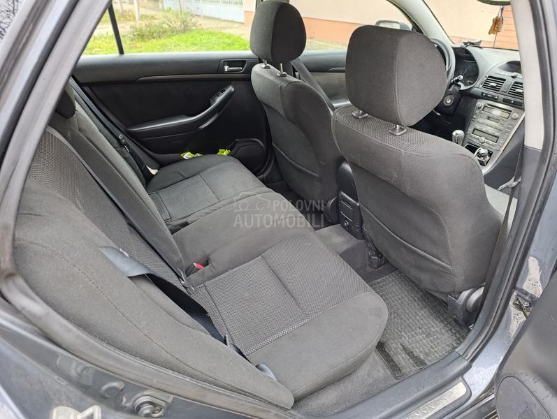 Toyota Avensis 1.8