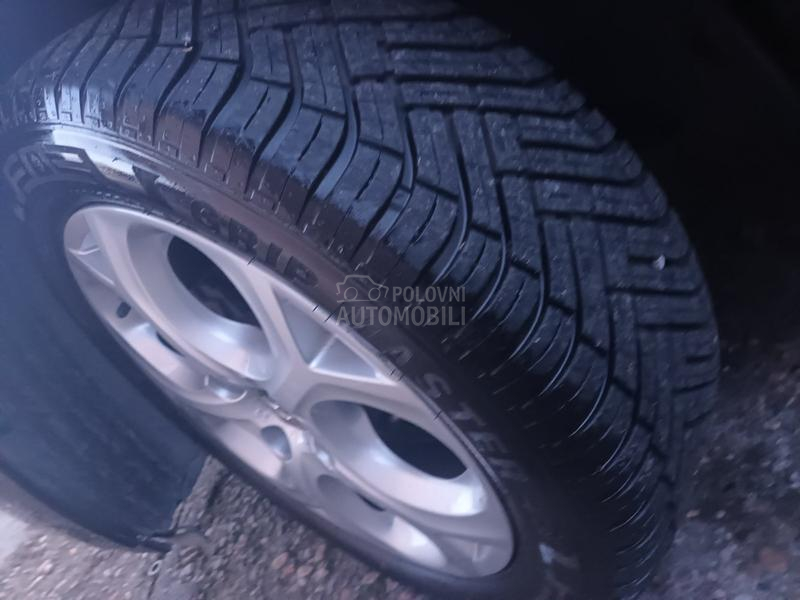 Citroen C3 1.1b // 44 k w