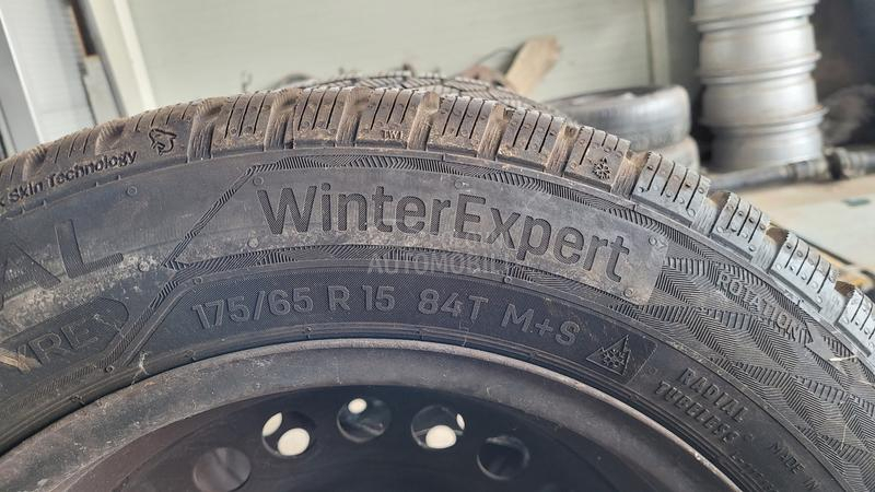 Uniroyal 175/60 R15 Zimska