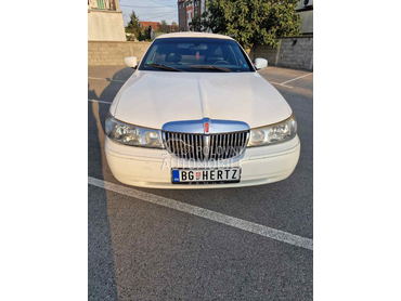 Lincoln Town car 