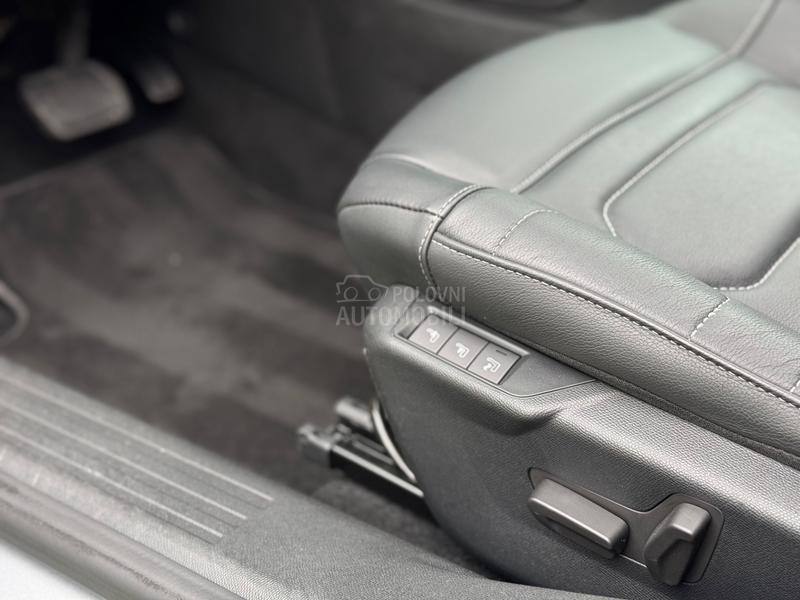 Citroen C4 SHINE PANO/360KAM