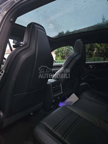 Porsche Cayenne COUPE N O V