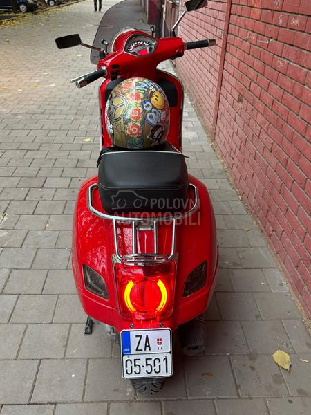 Vespa Gts 300