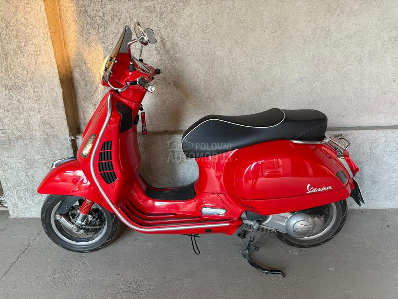 Vespa Gts 300