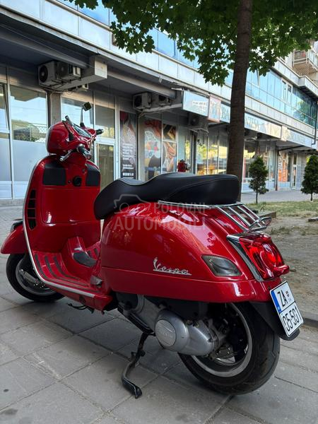 Vespa Gts 300