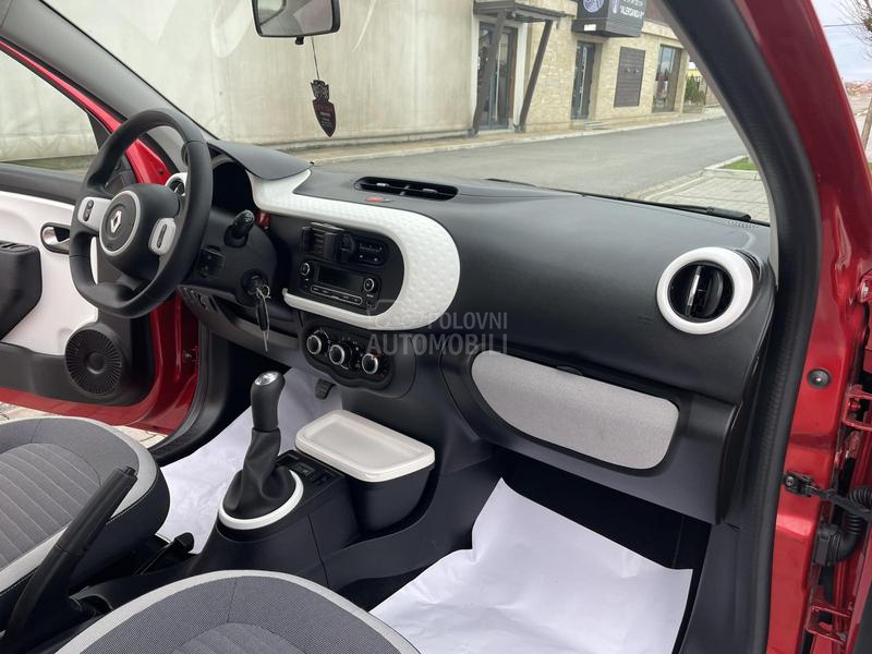 Renault Twingo 1,0 27700 K M